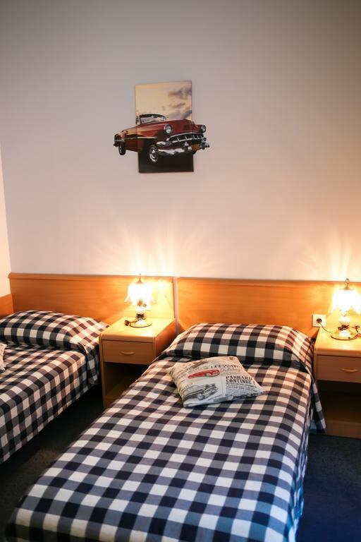 Hotel Veli Joze Póla Kültér fotó
